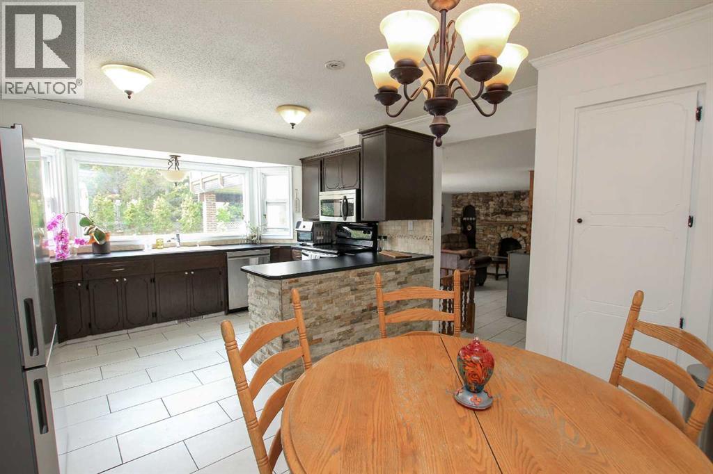 Photo 2 of 39 Allan Street, Red Deer AB