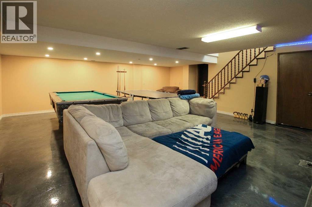 Photo 13 of 39 Allan Street, Red Deer AB