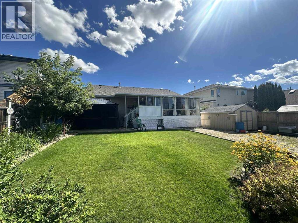 Photo 17 of 22 Ansett Crescent, Red Deer AB