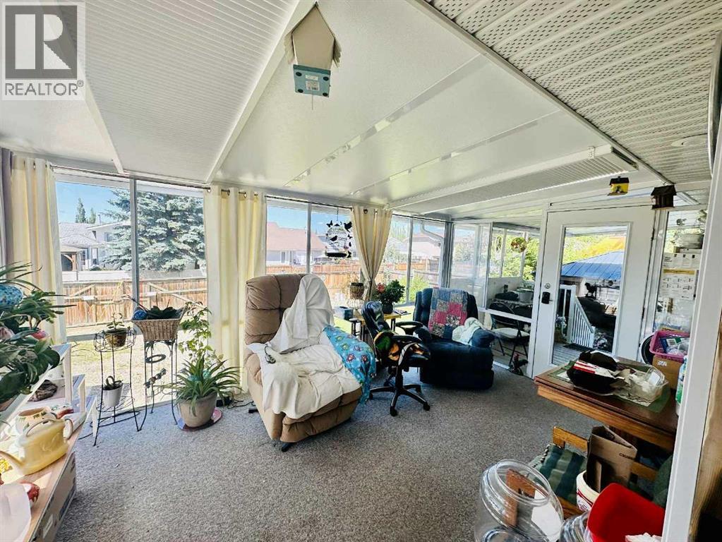Photo 1 of 22 Ansett Crescent, Red Deer AB