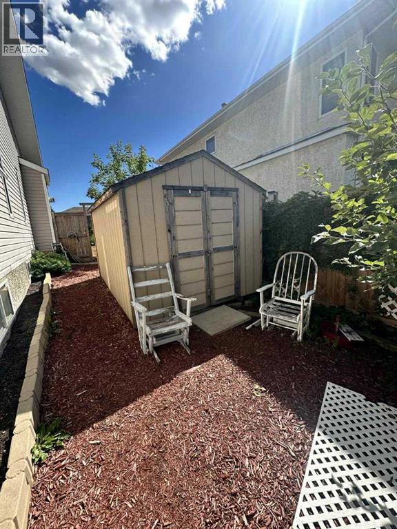 Photo 6 of 22 Ansett Crescent, Red Deer AB