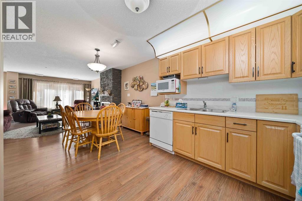 Single Family House for Sale in   Southview Drive SE Connaught Medicine Hat 