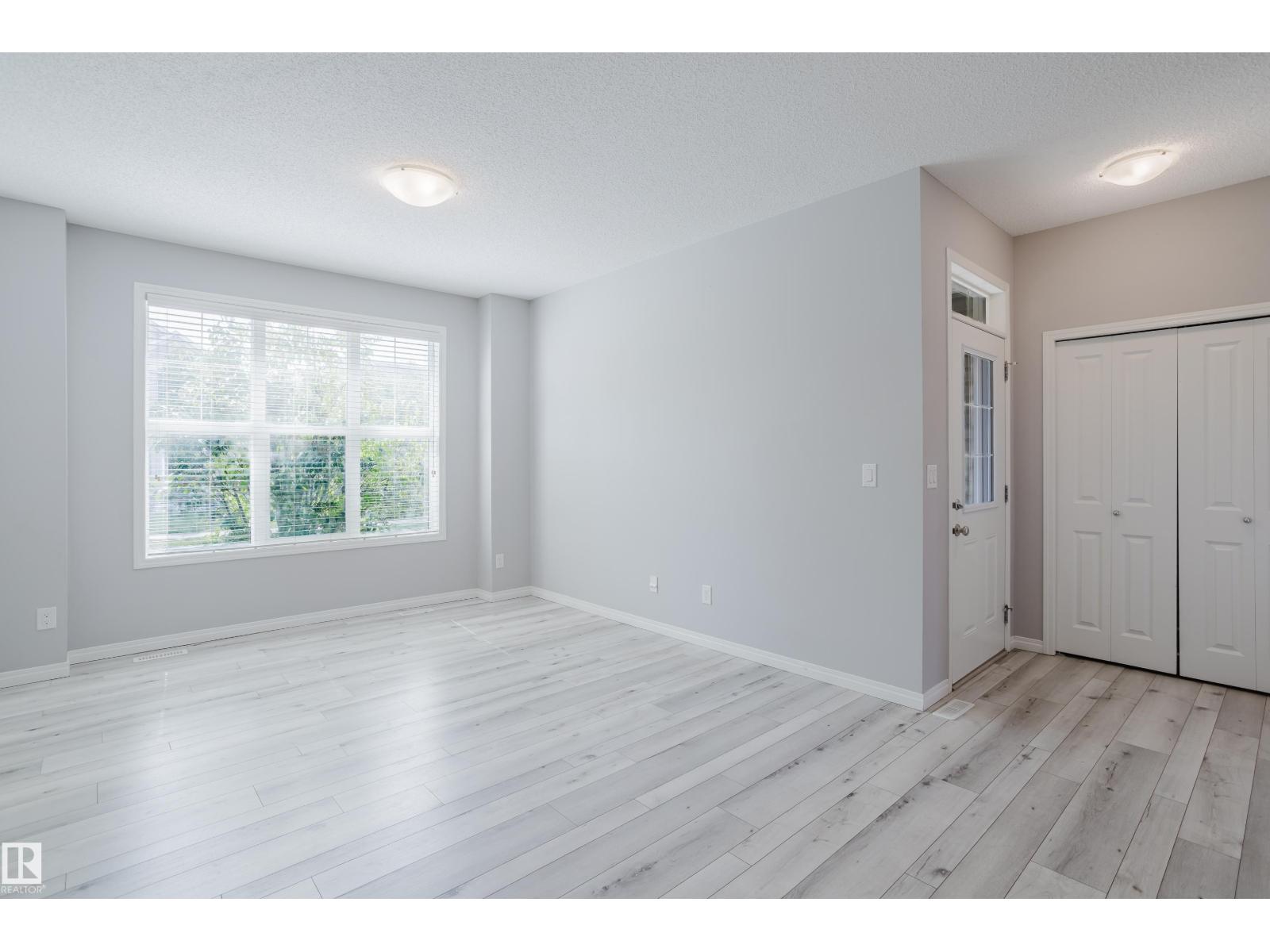 Photo 3 of 8144 Chappelle Wy Sw, Edmonton AB