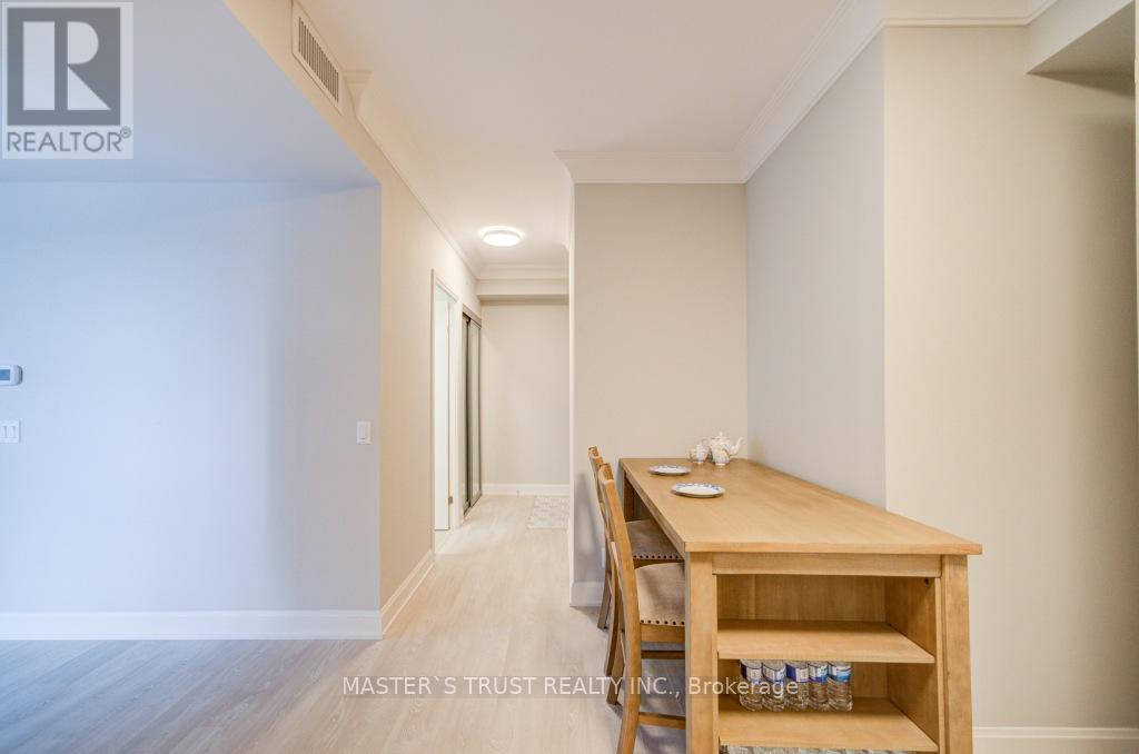 Photo 26 of 209 18 Water Walk Drive, Markham ON