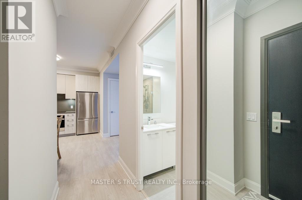 Photo 30 of 209 18 Water Walk Drive, Markham ON