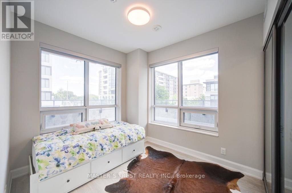 Photo 19 of 209 18 Water Walk Drive, Markham ON