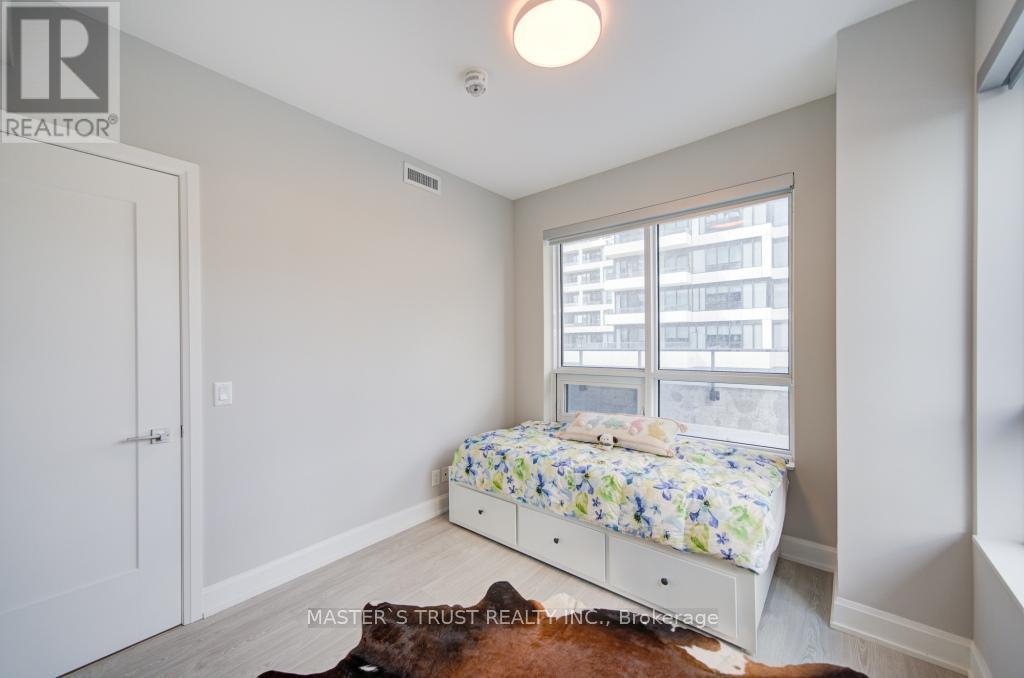 Photo 36 of 209 18 Water Walk Drive, Markham ON
