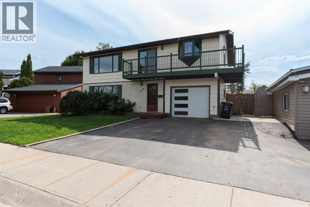 156 Cowley Bay, Fort McMurray