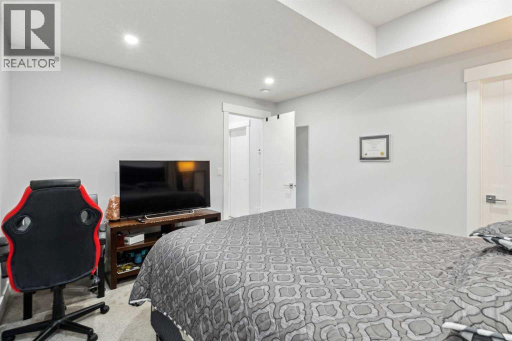 3717 41 Street SW, Calgary, Alberta