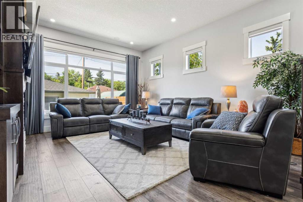 Single Family House for Sale in   Street SW Glenbrook Calgary 