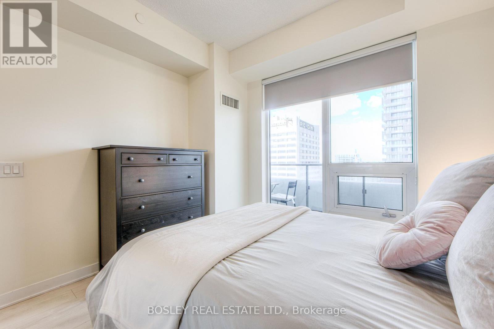 Photo 12 of 3110 2221 Yonge Street, Toronto ON