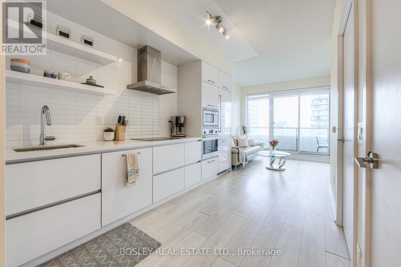 Photo 3 of 3110 2221 Yonge Street, Toronto ON