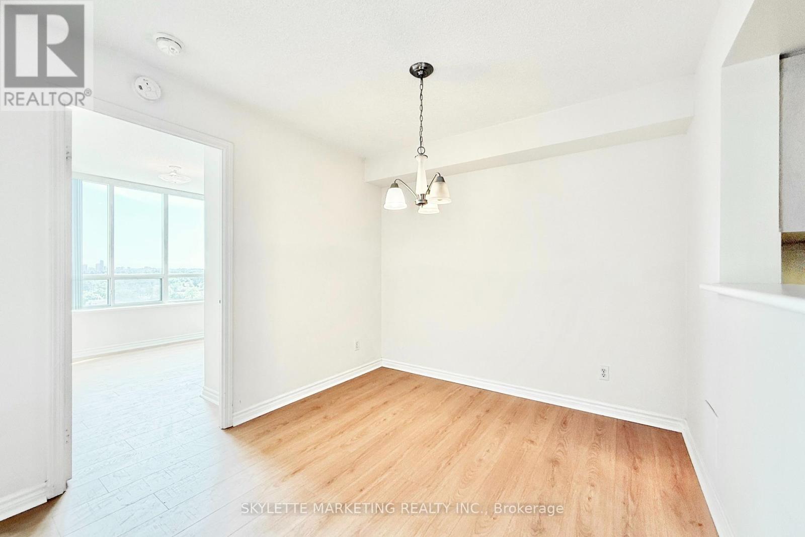 Photo 7 of 1109 5039 Finch Avenue E, Toronto ON