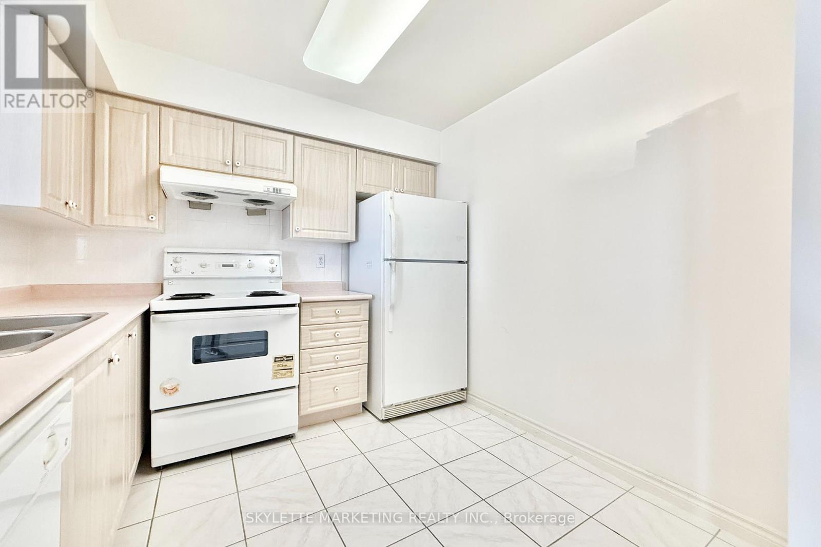 Photo 18 of 1109 5039 Finch Avenue E, Toronto ON