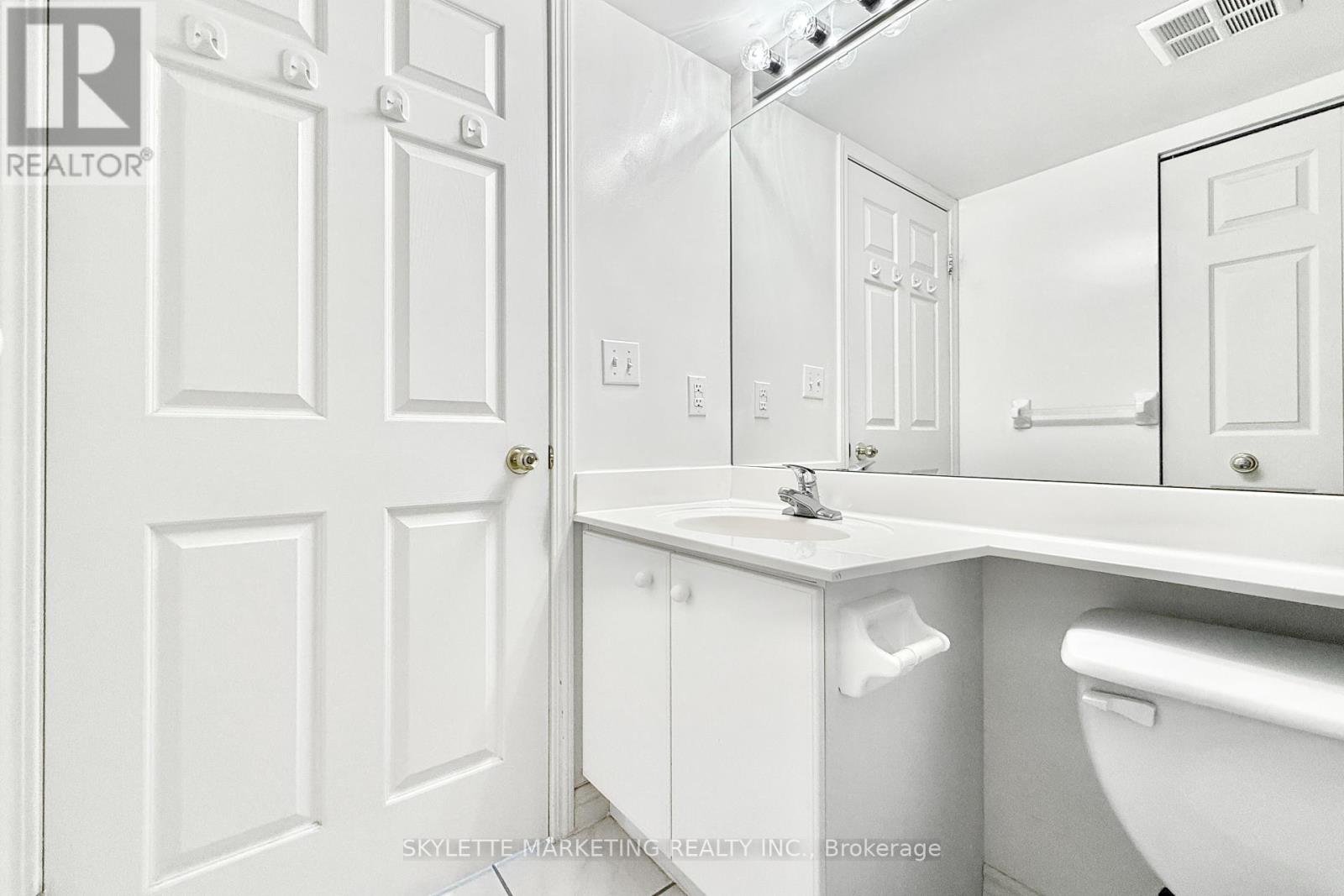 Photo 14 of 1109 5039 Finch Avenue E, Toronto ON