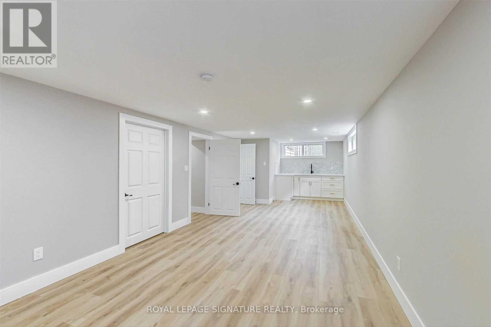 Photo 3 of Bst 95 Cardinal Drive, Hamilton ON