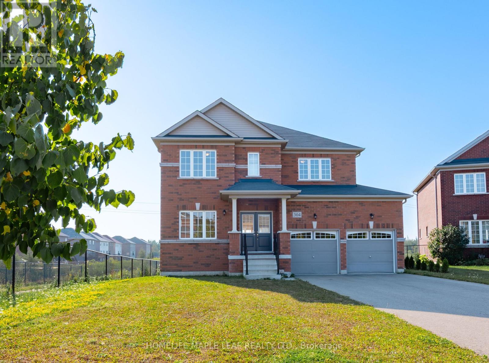 Photo 2 of 304 Hagan Street E, Southgate ON