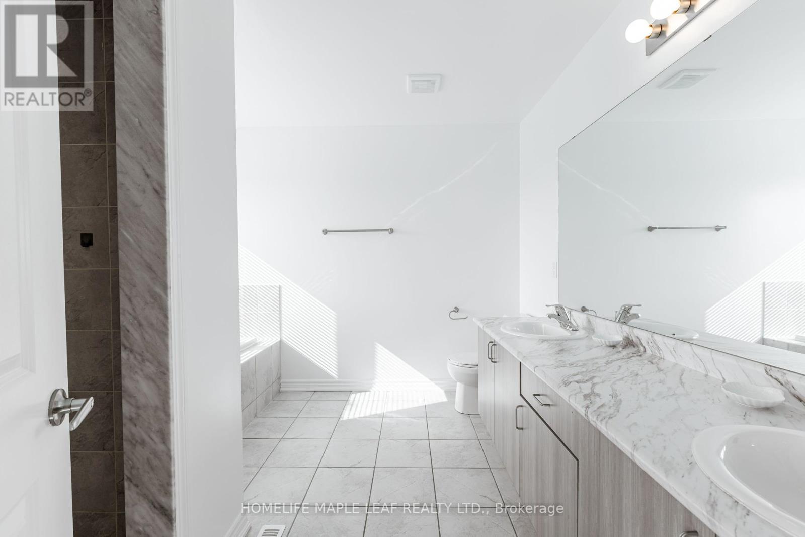 Photo 25 of 304 Hagan Street E, Southgate ON