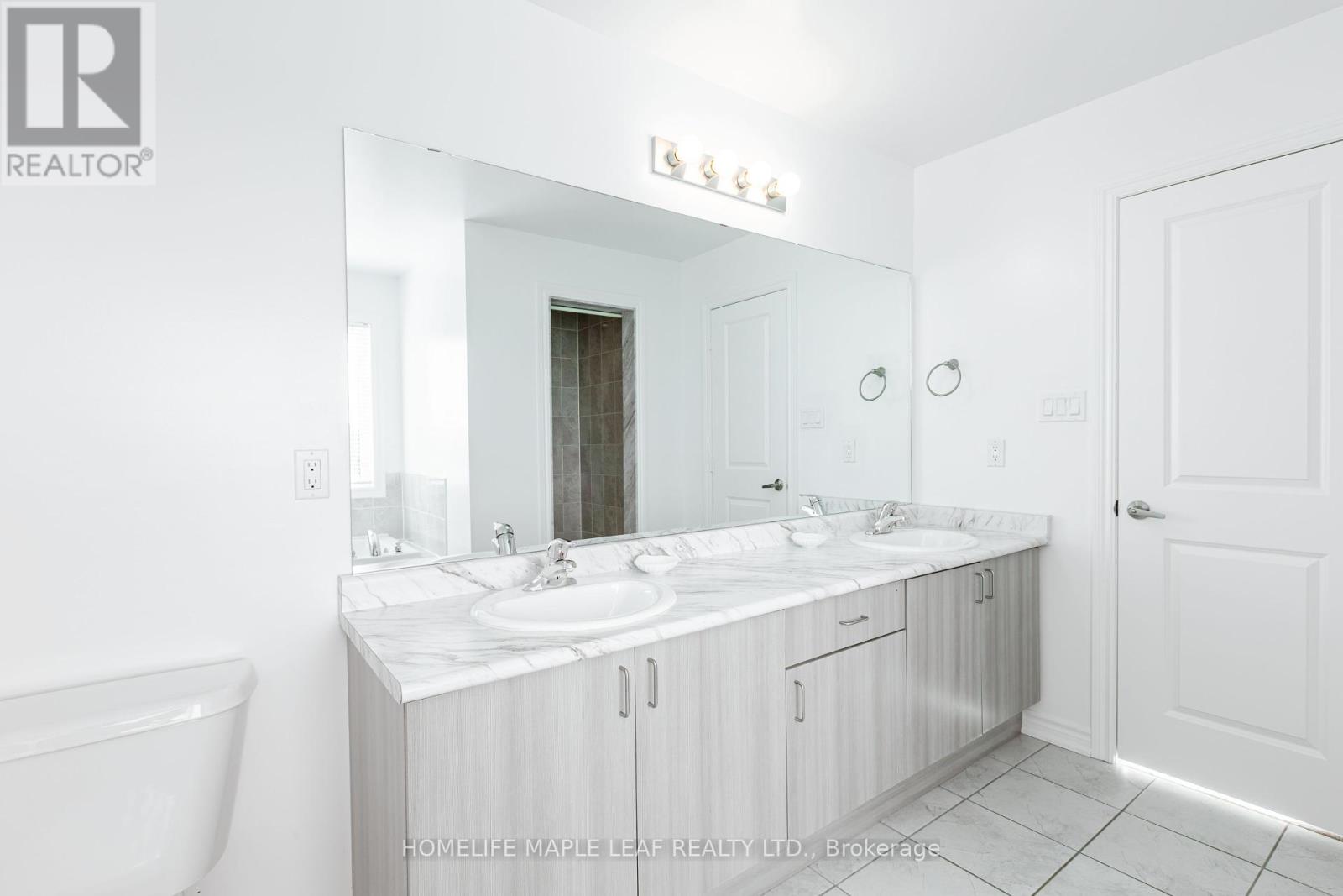 Photo 31 of 304 Hagan Street E, Southgate ON