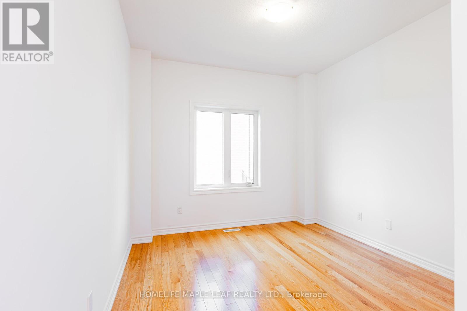 Photo 9 of 304 Hagan Street E, Southgate ON