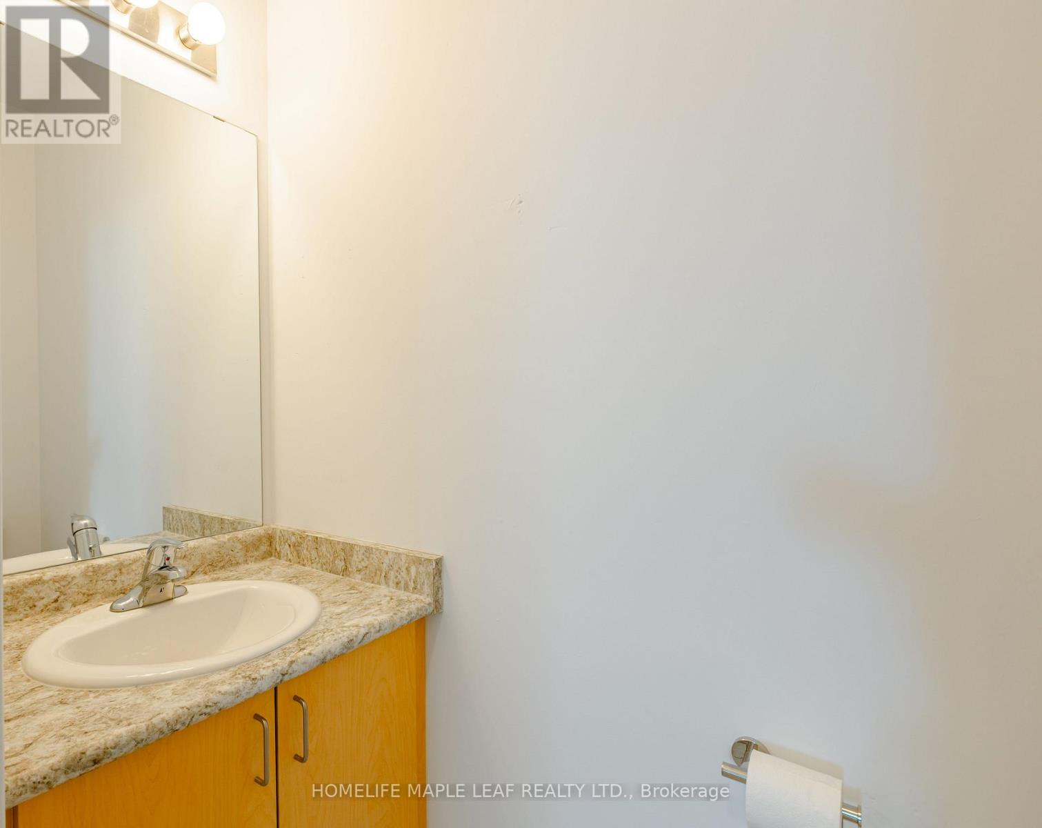 Photo 5 of 304 Hagan Street E, Southgate ON