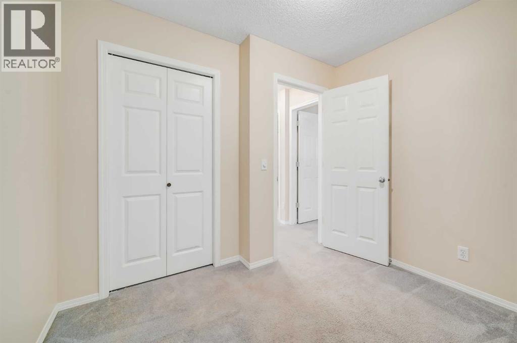 Single Family House for Sale in  Regal Park NE Renfrew Calgary 