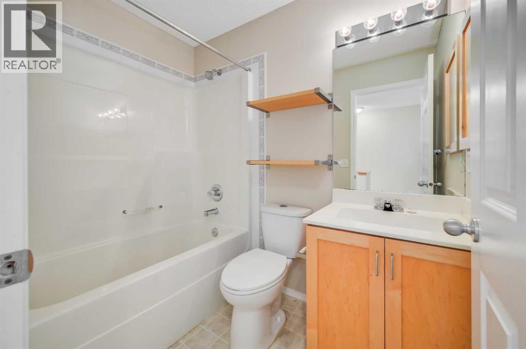 Single Family House for Sale in  Regal Park NE Renfrew Calgary 