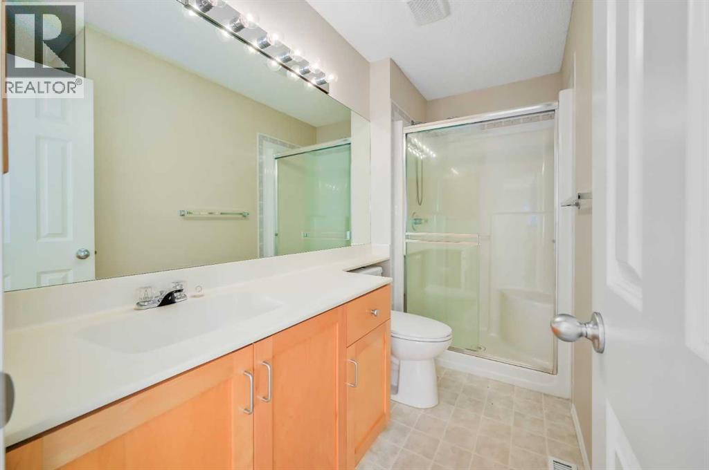 Single Family House for Sale in  Regal Park NE Renfrew Calgary 