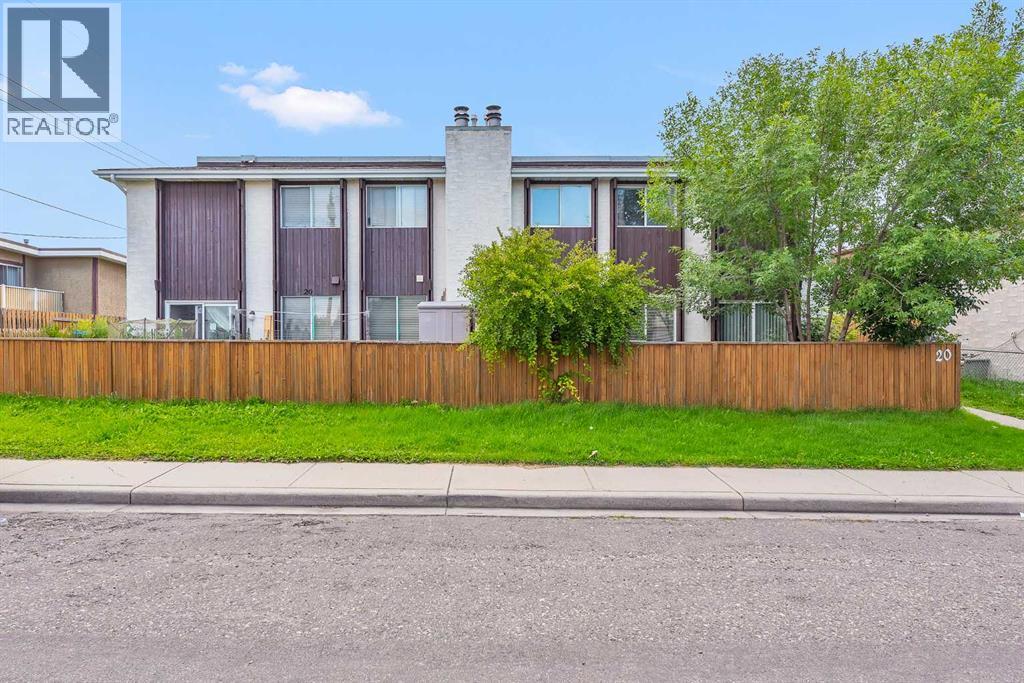 Single Family House Bi-level for Sale in   Huntley Close NE Huntington Hills Calgary 
