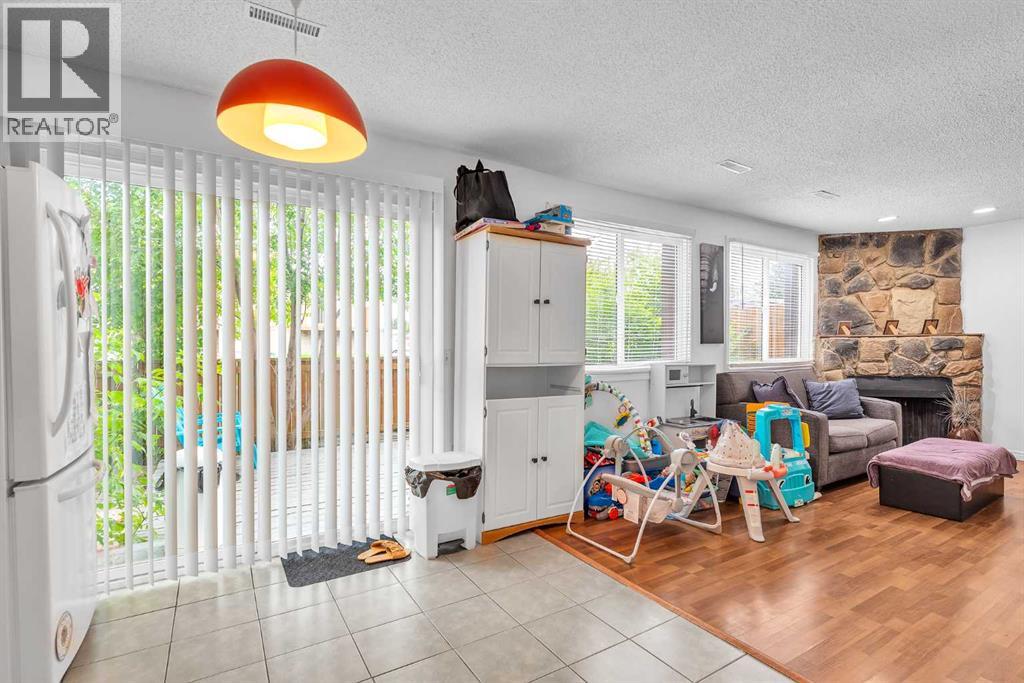 Single Family House Bi-level for Sale in   Huntley Close NE Huntington Hills Calgary 