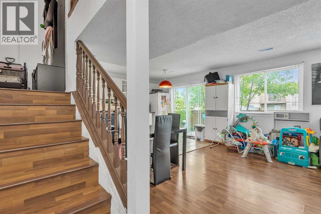 Single Family House Bi-level for Sale in   Huntley Close NE Huntington Hills Calgary 