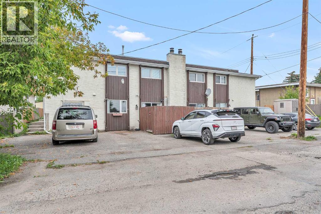 Single Family House Bi-level for Sale in   Huntley Close NE Huntington Hills Calgary 