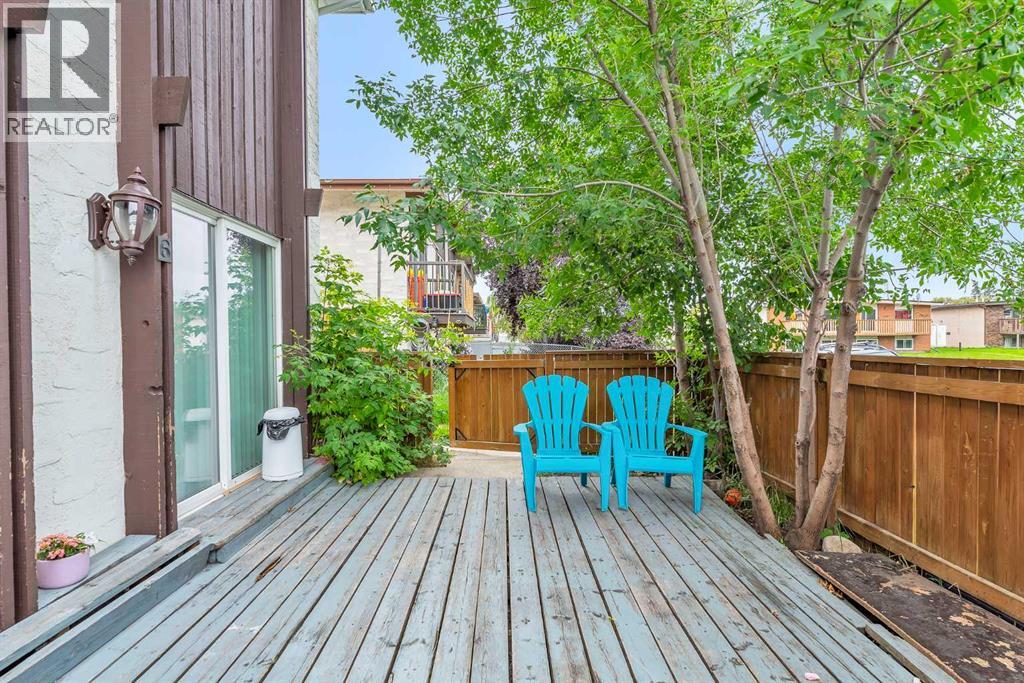 Single Family House Bi-level for Sale in   Huntley Close NE Huntington Hills Calgary 