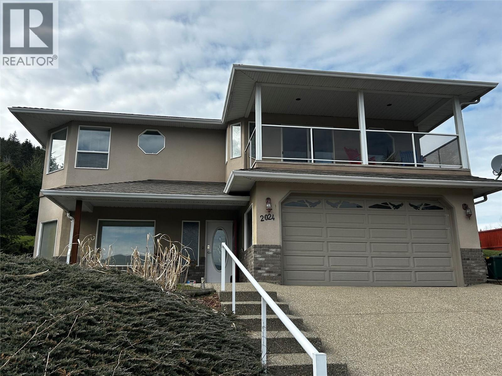 2024 Mountain View Avenue, Lumby