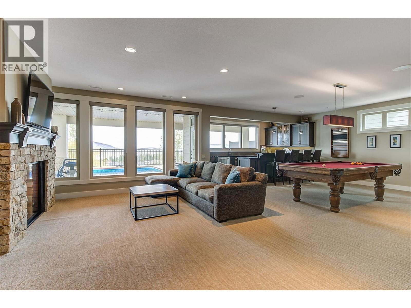  440 Lakepointe Drive, Kelowna