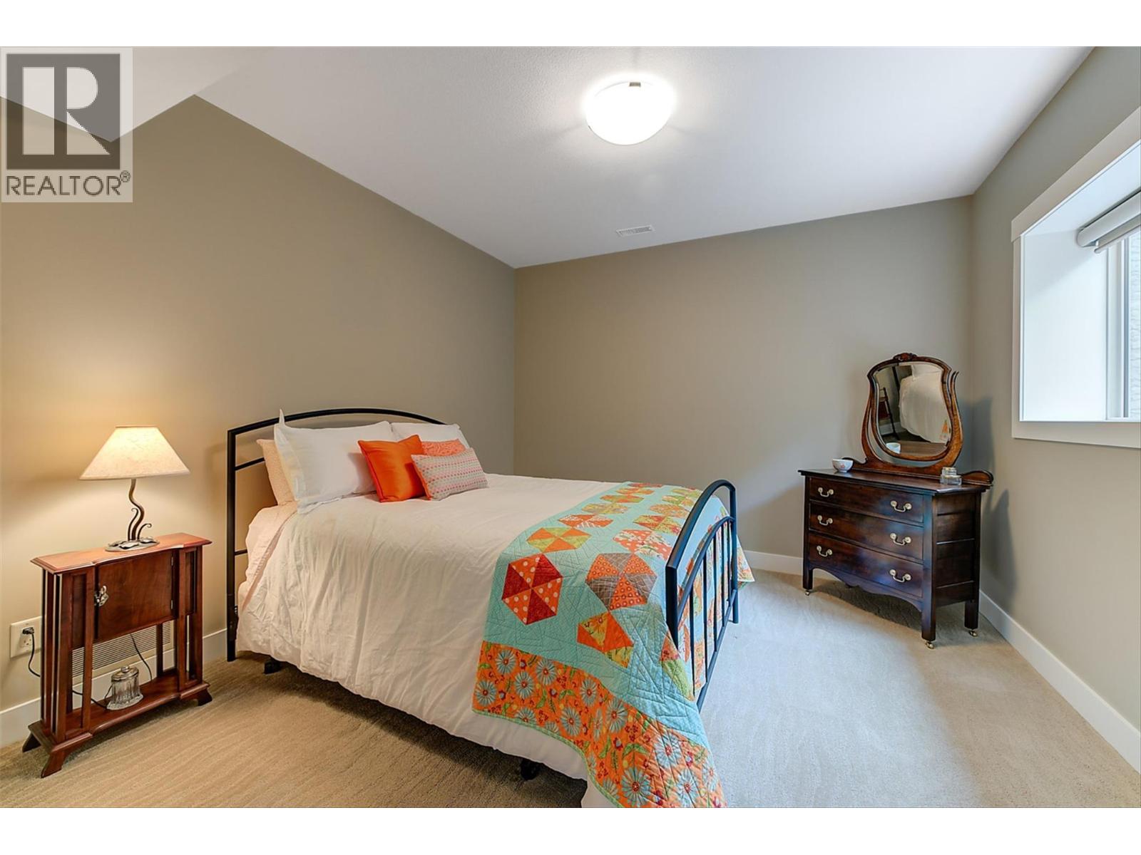  440 Lakepointe Drive, Kelowna