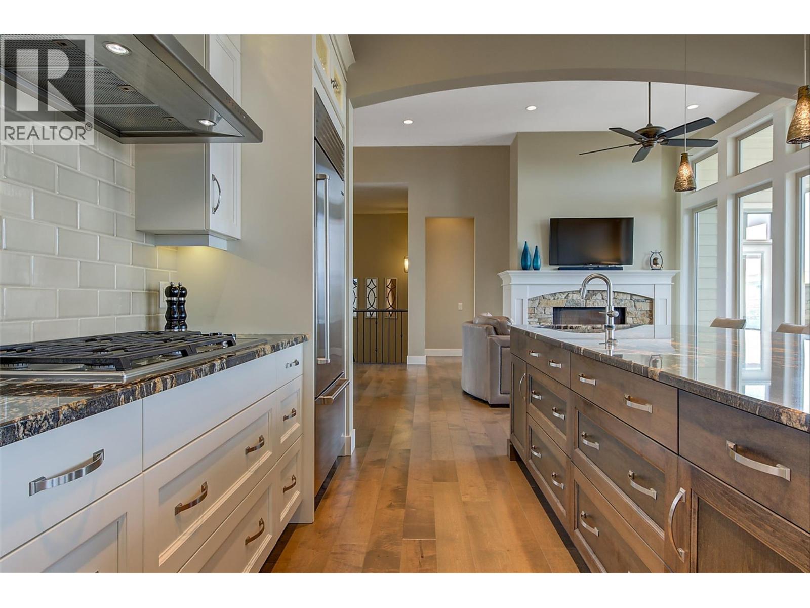  440 Lakepointe Drive, Kelowna