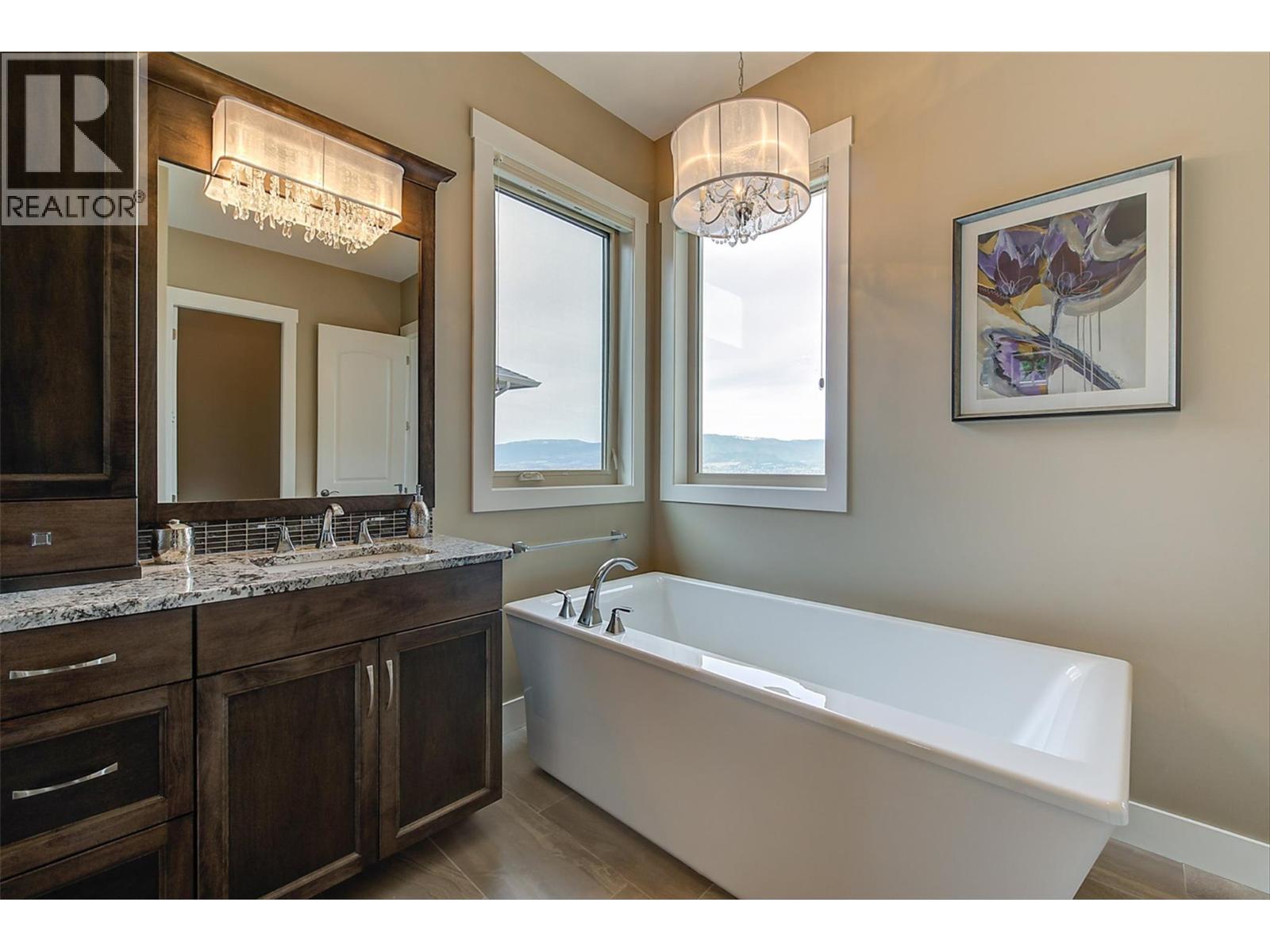  440 Lakepointe Drive, Kelowna