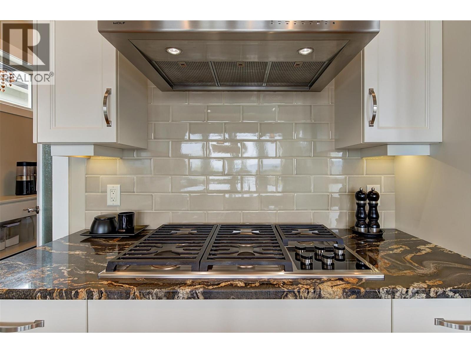  440 Lakepointe Drive, Kelowna