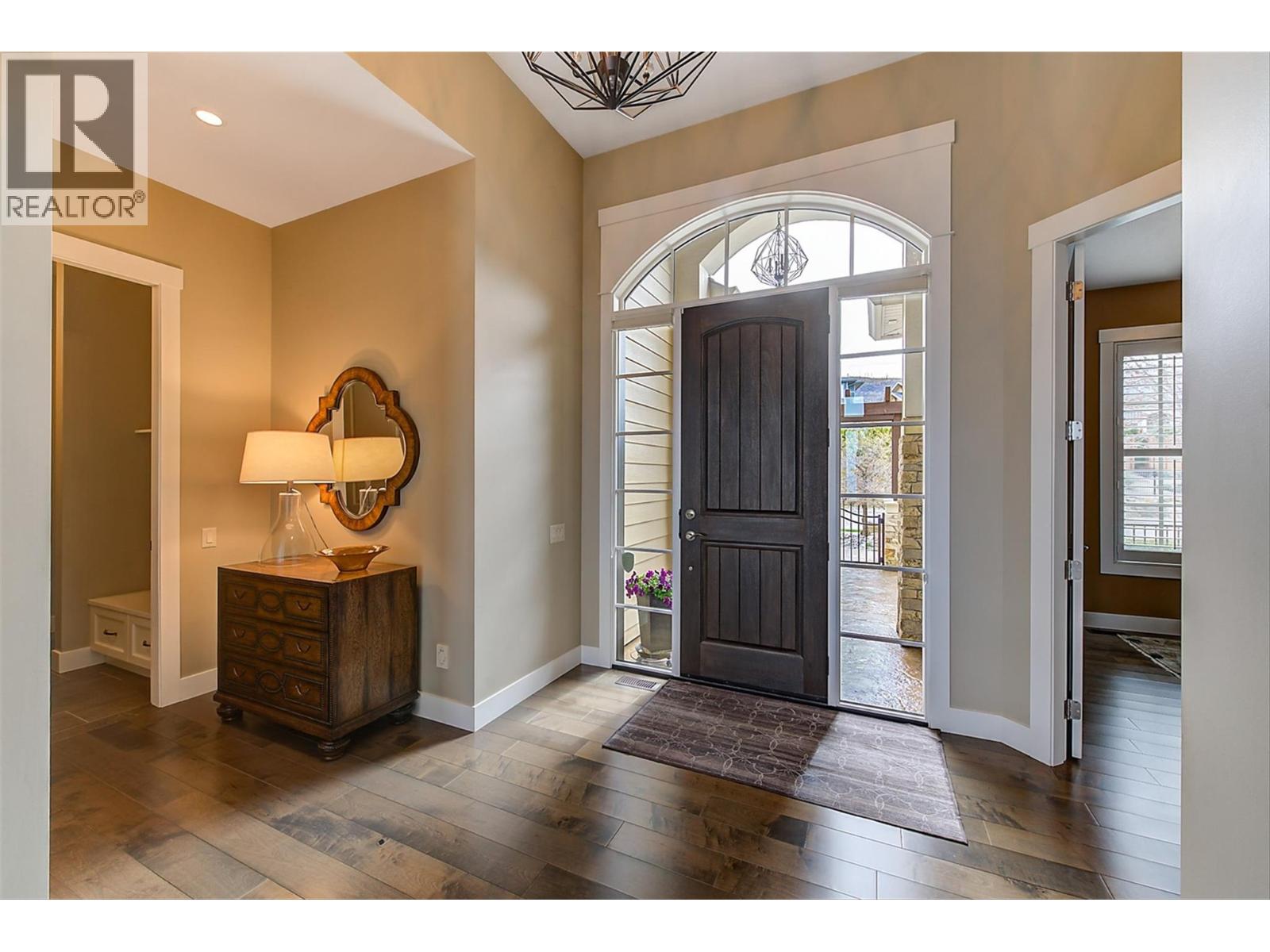  440 Lakepointe Drive, Kelowna