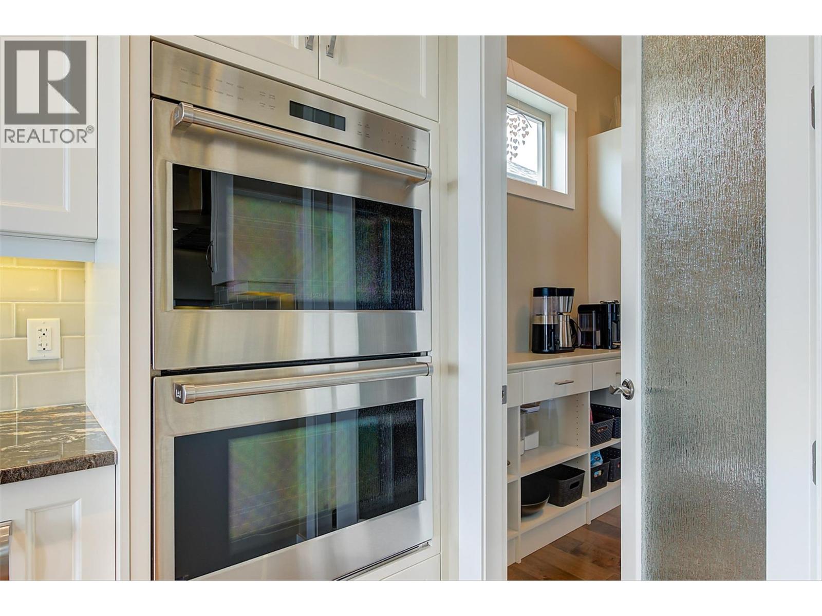 440 Lakepointe Drive, Kelowna