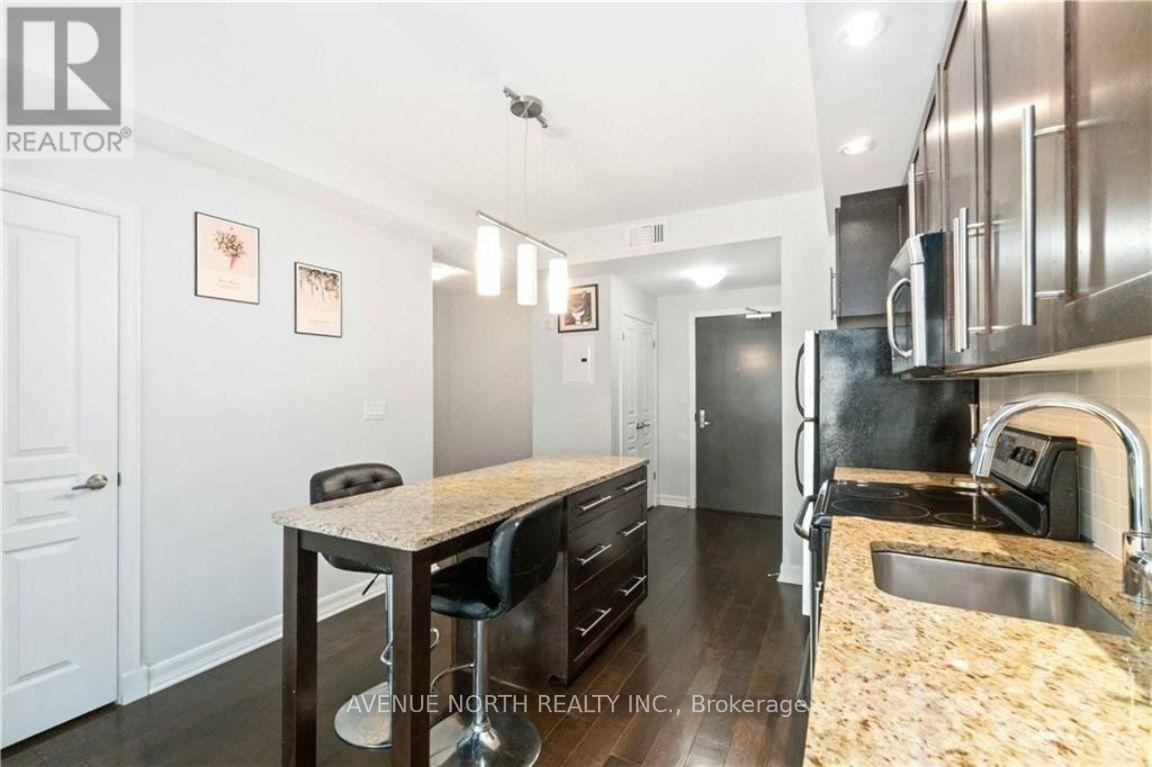 Photo 8 of 511 238 Besserer Street, Ottawa ON