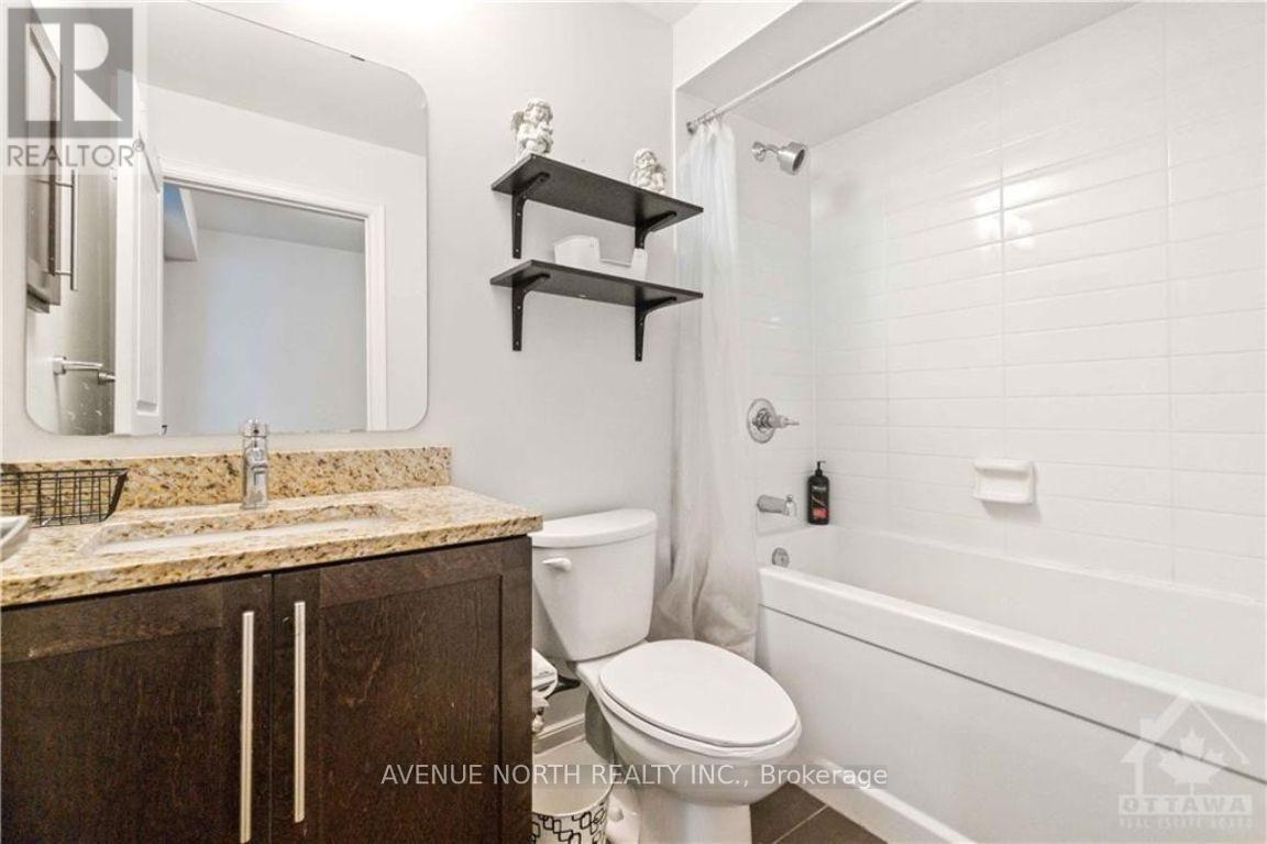 Photo 15 of 511 238 Besserer Street, Ottawa ON