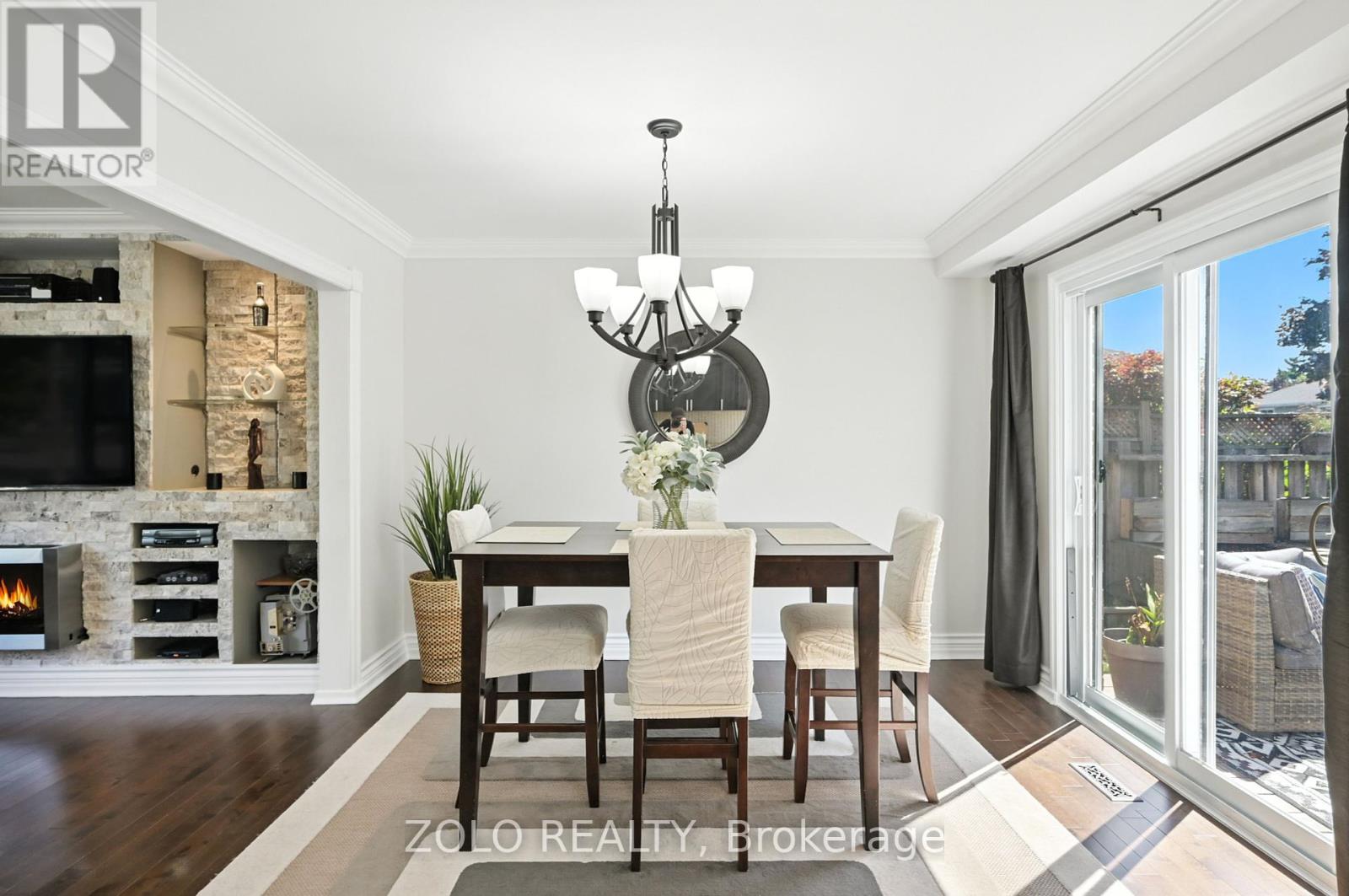 Photo 11 of 18 Fagan Drive, Halton Hills ON