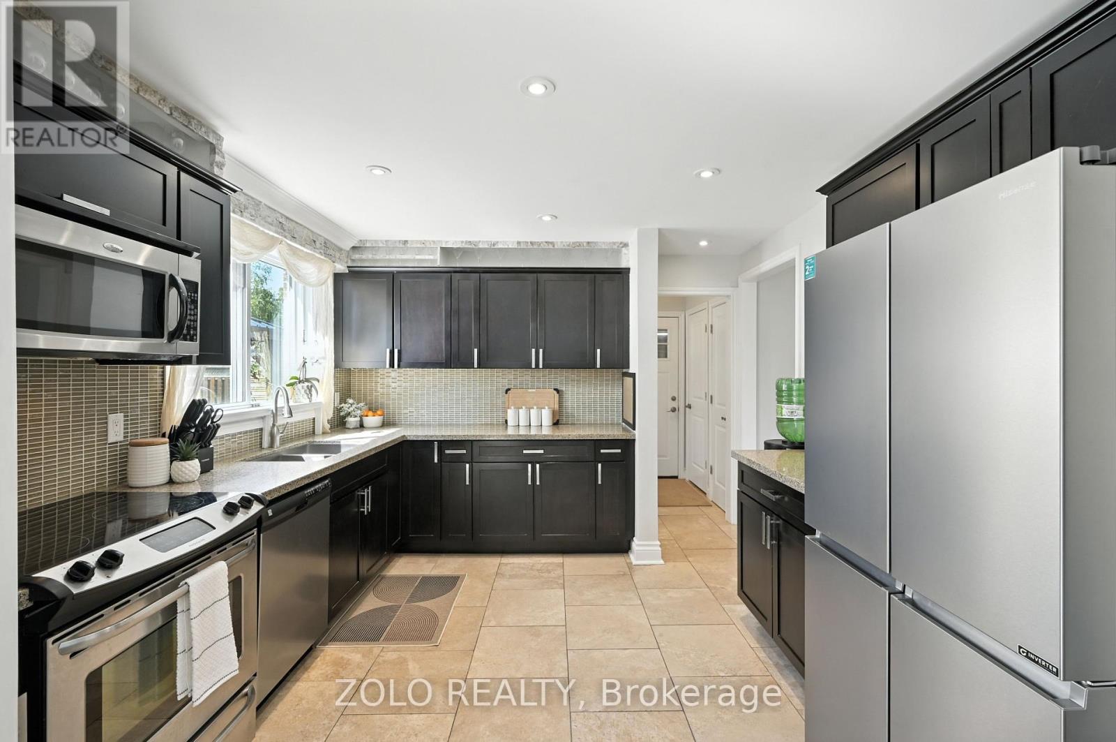 Photo 26 of 18 Fagan Drive, Halton Hills ON