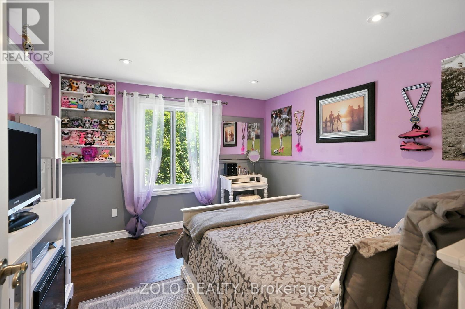 Photo 33 of 18 Fagan Drive, Halton Hills ON