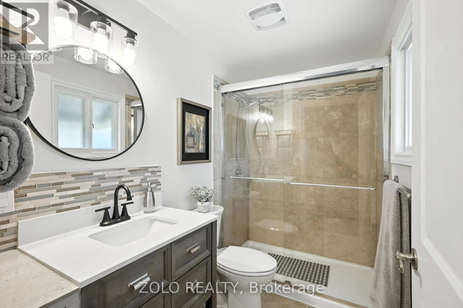 Photo 29 of 18 Fagan Drive, Halton Hills ON
