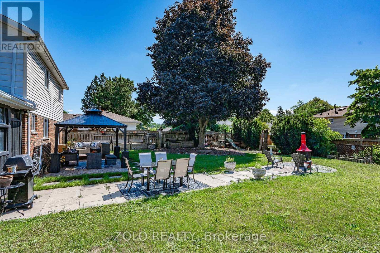 Photo 40 of 18 Fagan Drive, Halton Hills ON