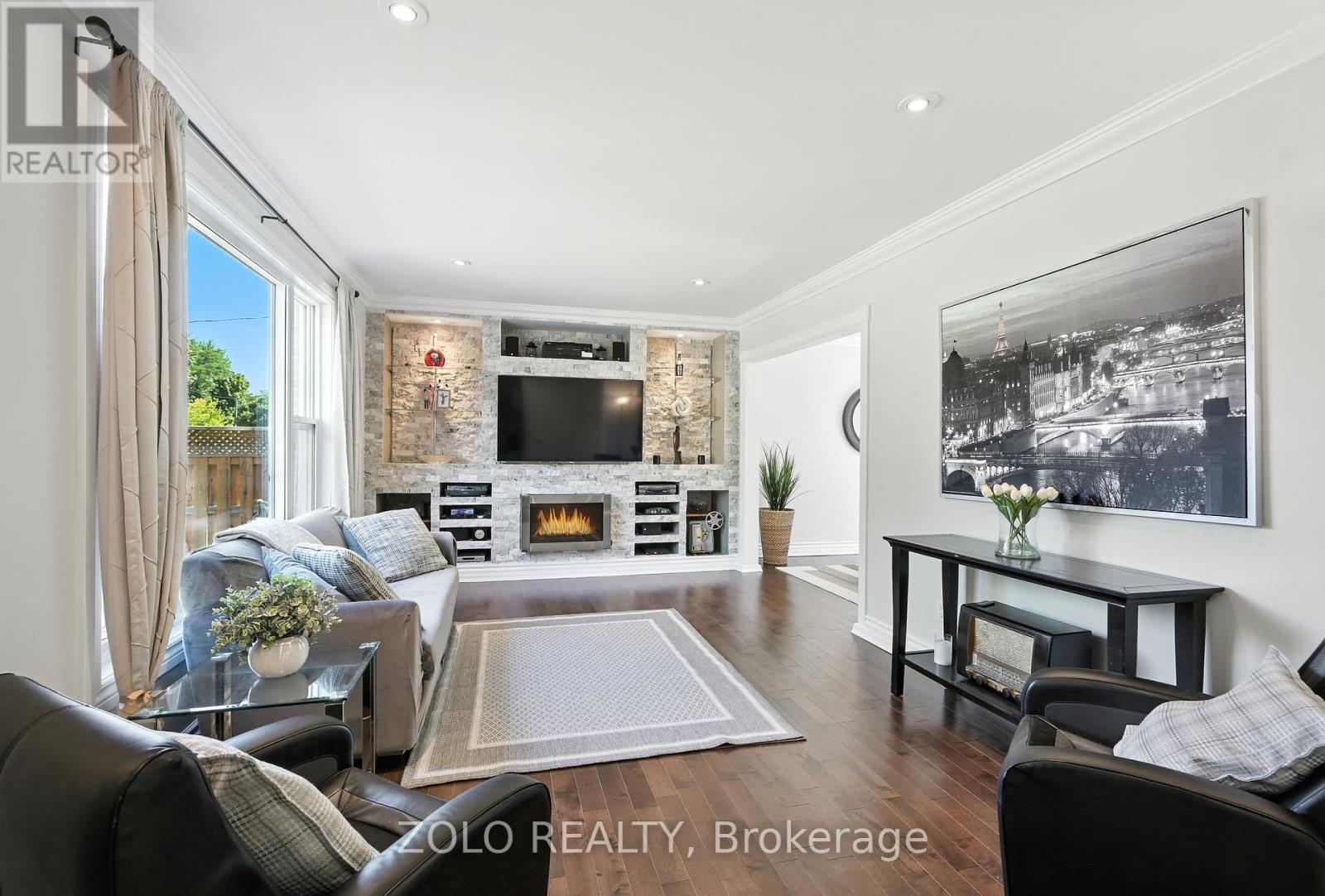 Photo 19 of 18 Fagan Drive, Halton Hills ON