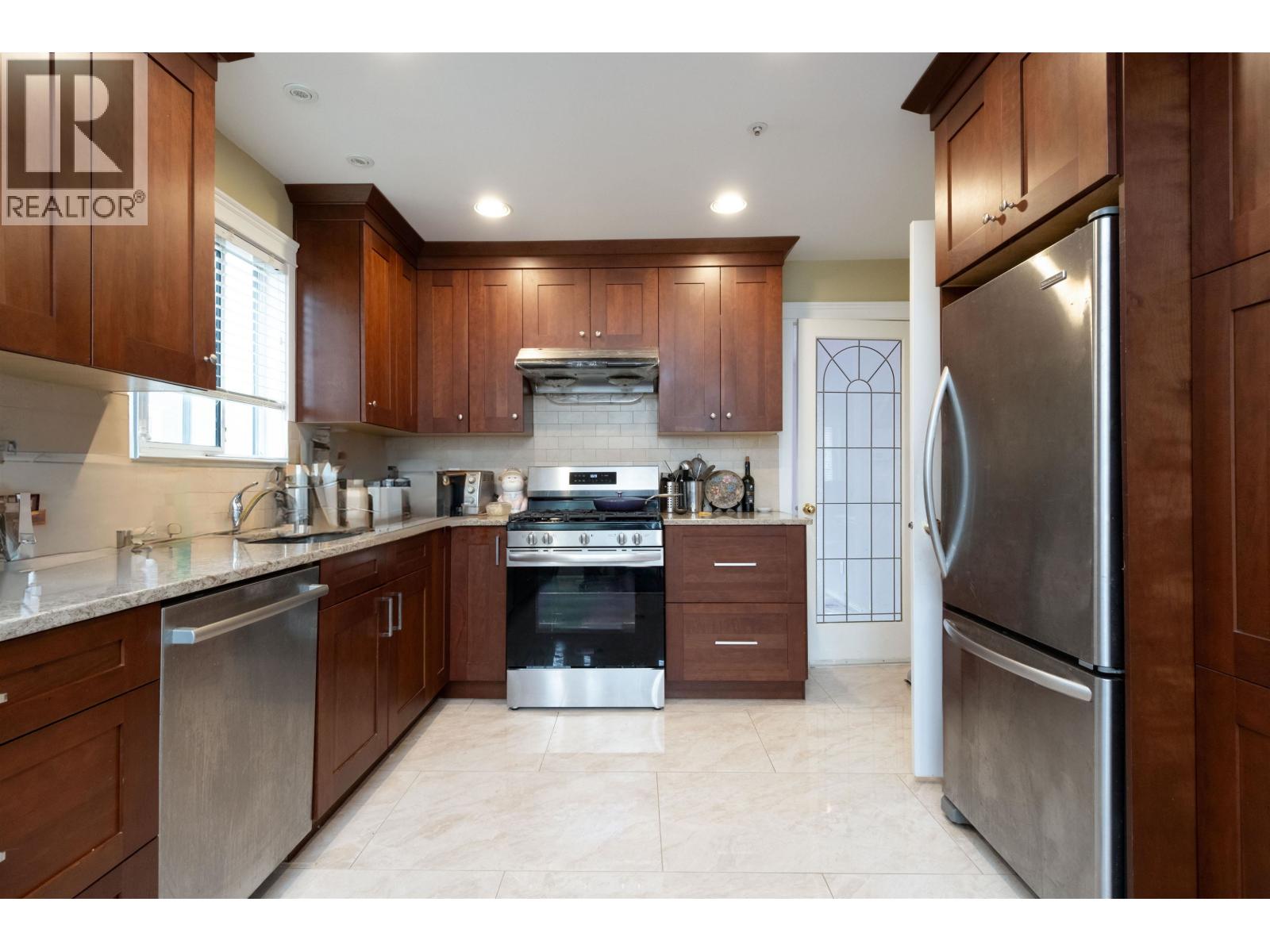 Photo 9 of 2680 E 46th Avenue, Vancouver BC